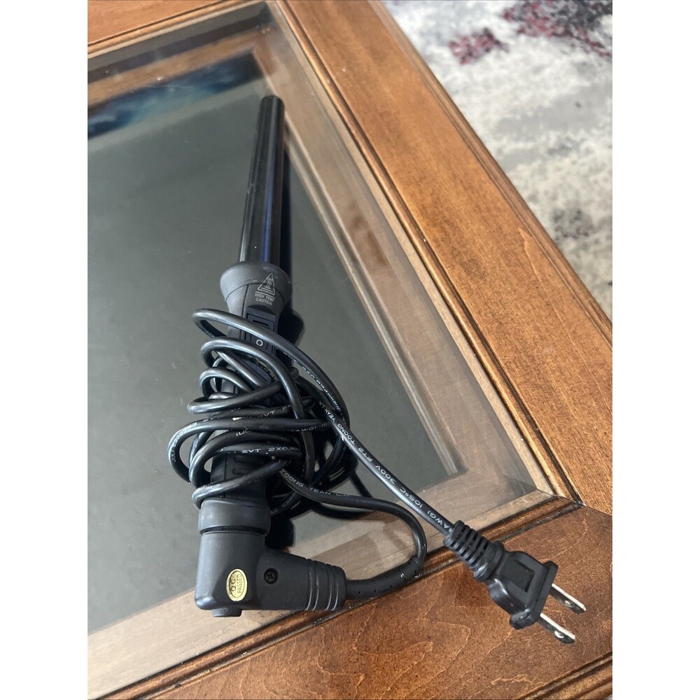HERSTYLER CURLING IRON WAND‎ (BLACK) GENTLY USED